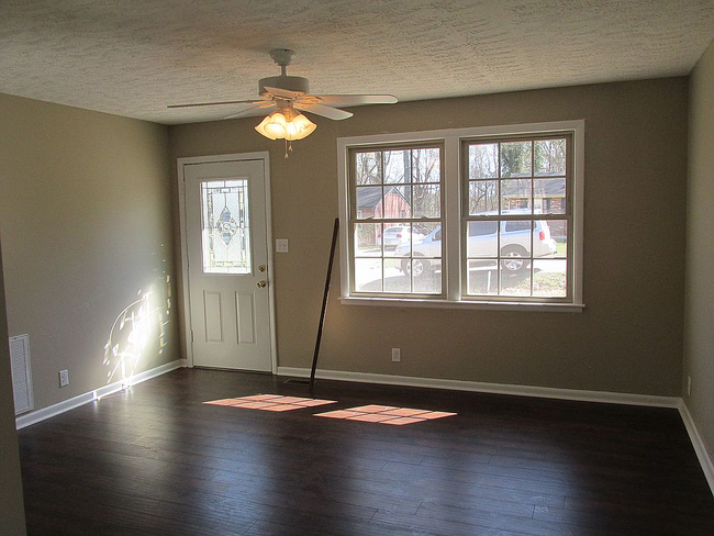 Building Photo - 1441 Elm Hill Dr