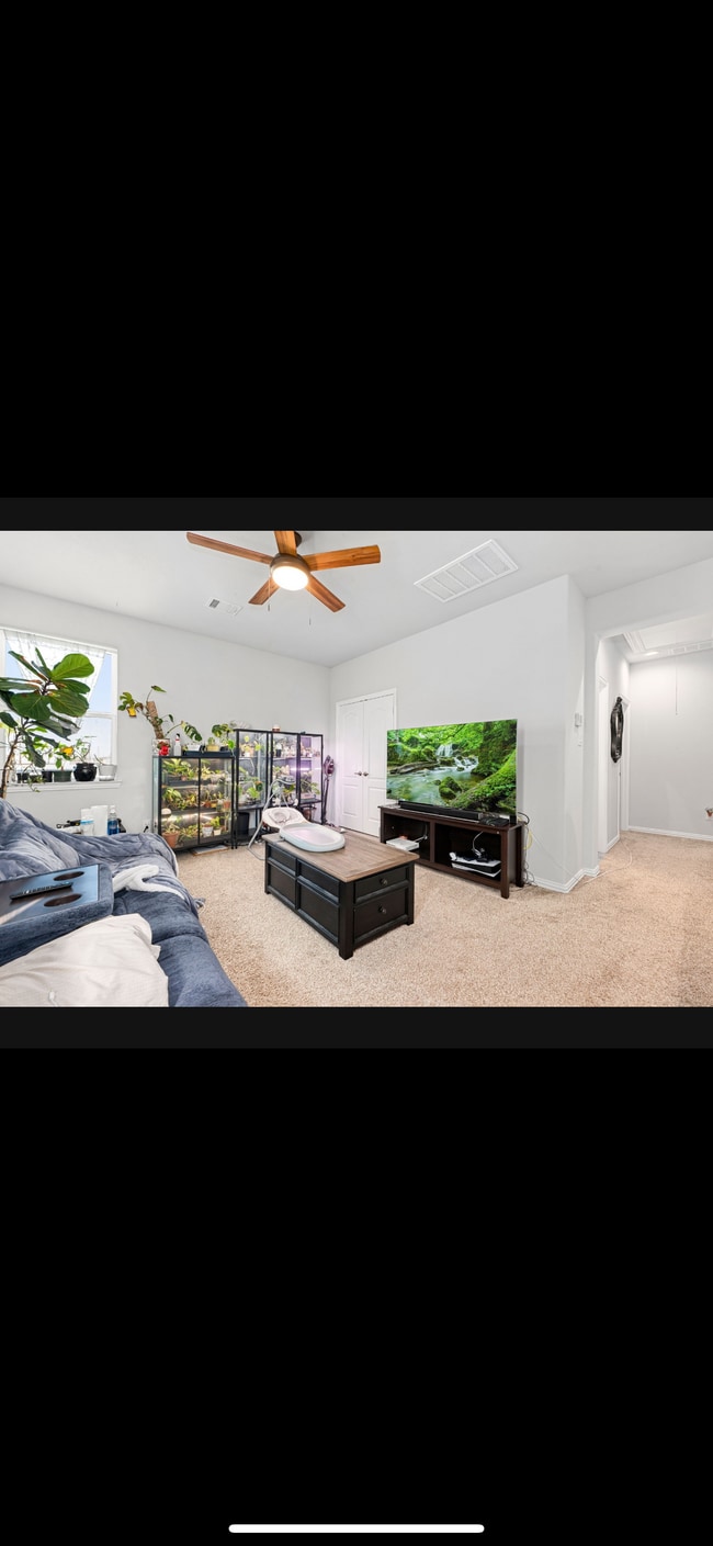 Building Photo - 13342 Pecan Trails Dr