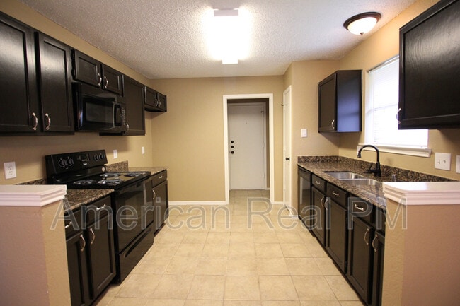 Foto del edificio - 2622 Hartford Ln