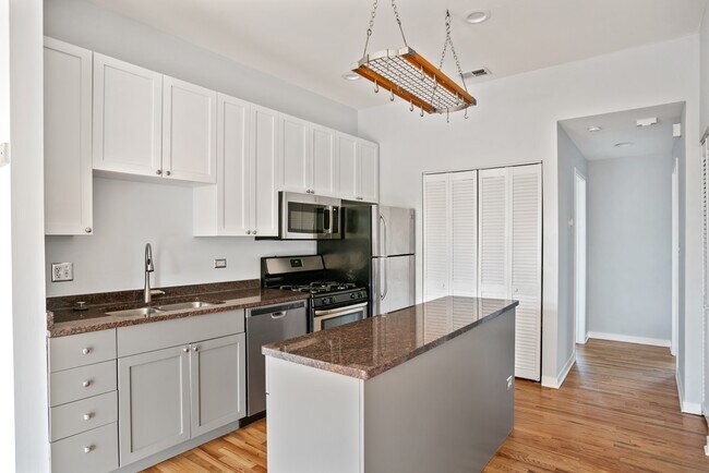 Foto del edificio - 946 W Fry St