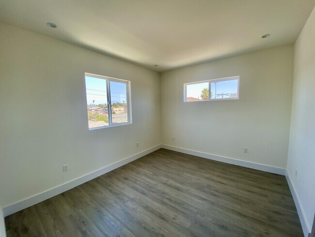 Building Photo - 4557 Pickford St