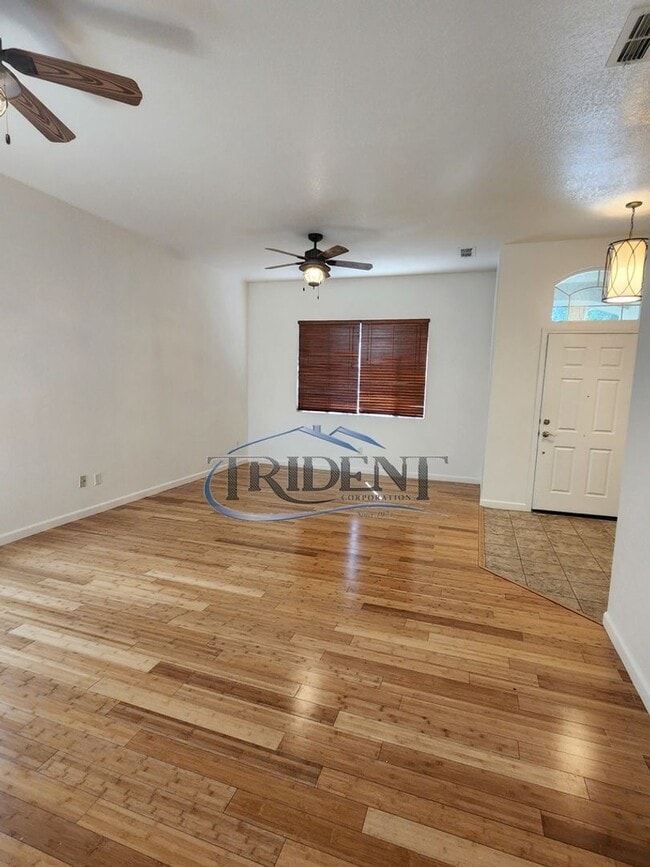 Foto del edificio - 3 bedroom 2 bath near schools and parks