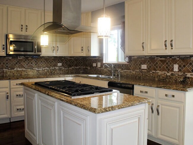 Foto del edificio - 2412 Woodlake Ct