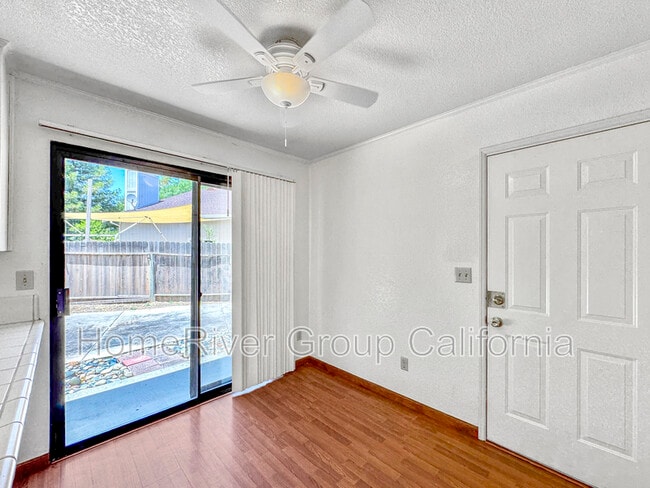 Building Photo - 8215 Bluehaven Ct