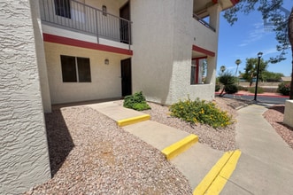 Building Photo - 10610 S 48th St