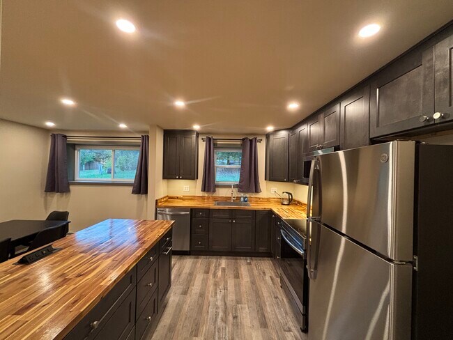 Foto del edificio - 124 Eastern Heights Dr