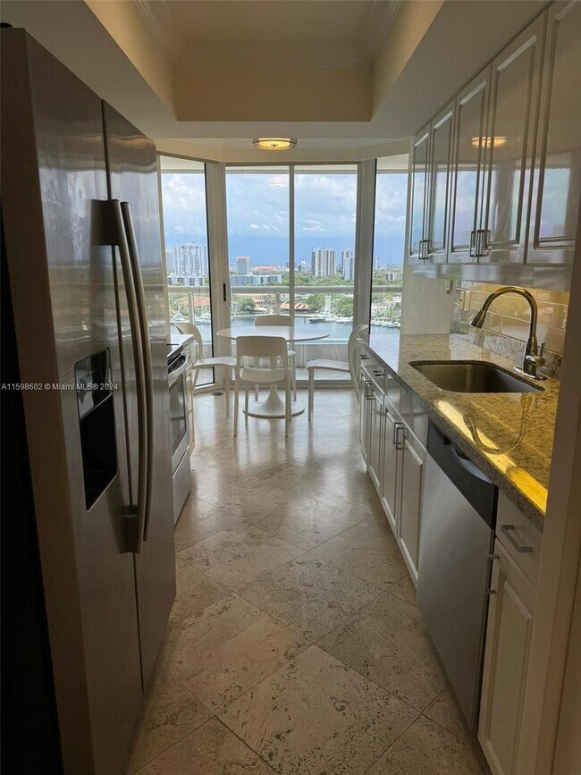 Building Photo - 21205 Yacht Club Dr
