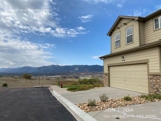 Building Photo - Town home close to Air Force Academy