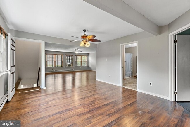Building Photo - 193 Stirling Ct