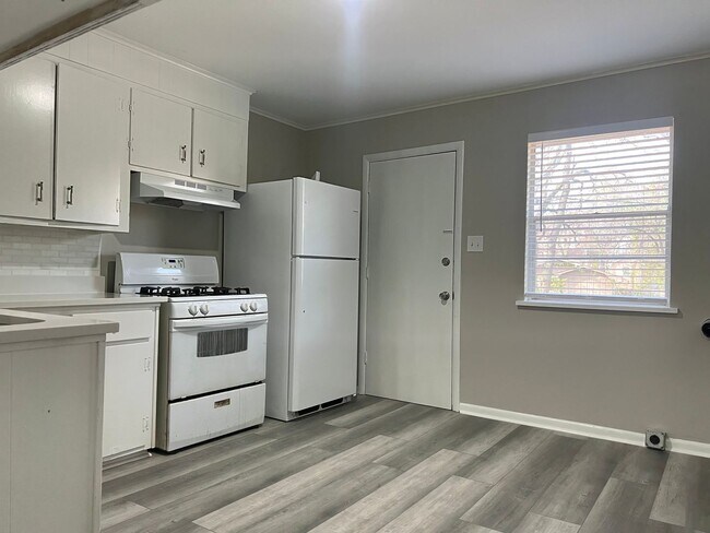 Building Photo - 4209 N Locust, North Little Rock AR 72116 ...