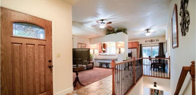 Foto del edificio - 4 Bedroom, 2 Bath Ranch, Corner Lot,  Fenced Front and Back Yards!
