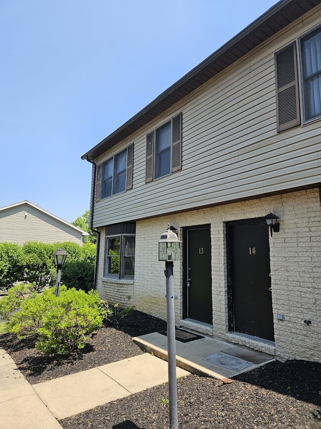 Foto del edificio - 915 Southgate Dr