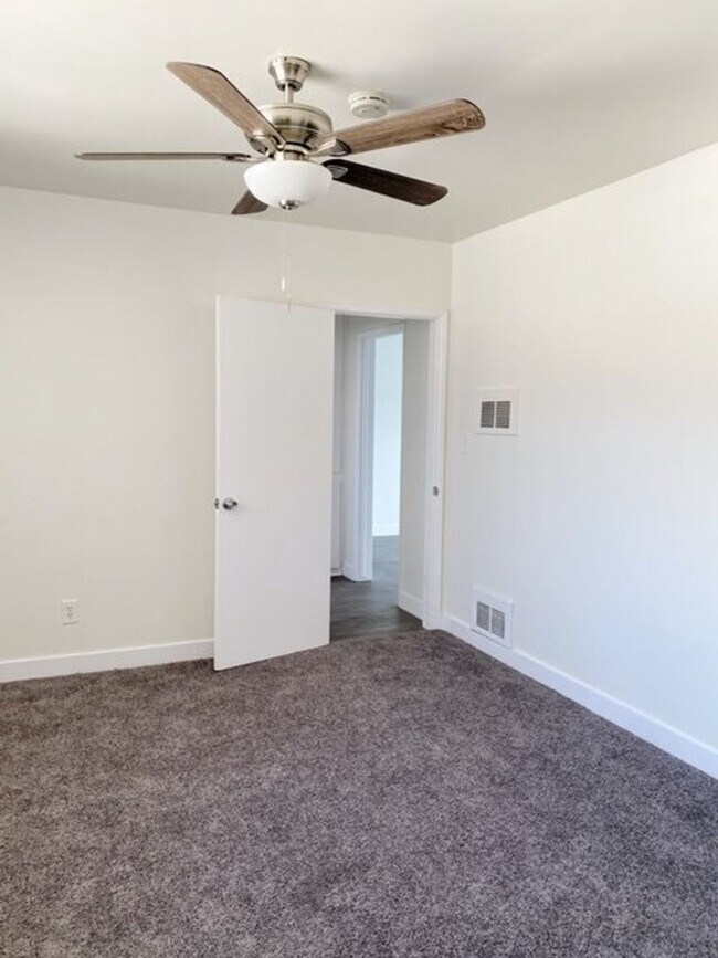Interior Photo - 2110 W El Segundo Blvd.