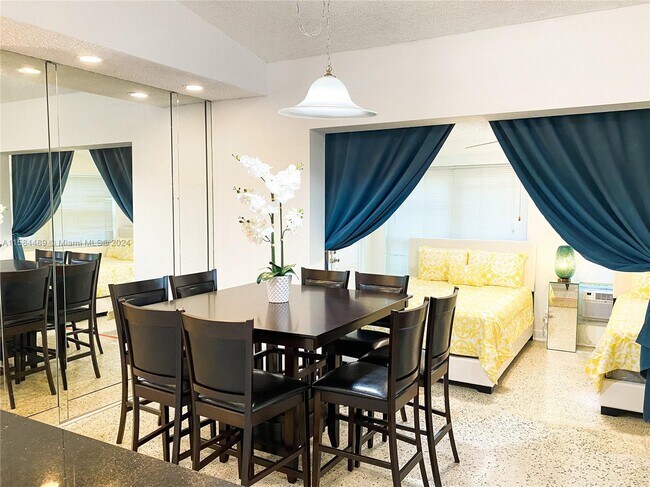 Foto del edificio - 1125 NE 6th St