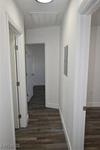 Building Photo - 1007 C St