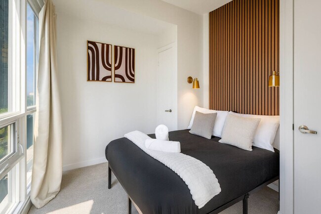 Building Photo - 35 Bremner Blvd