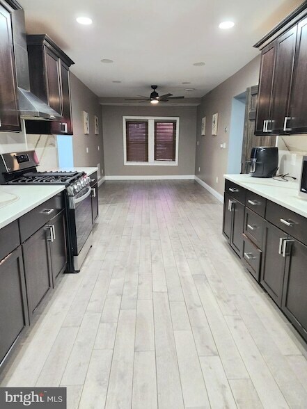 Foto del edificio - 210 White Horse Pike