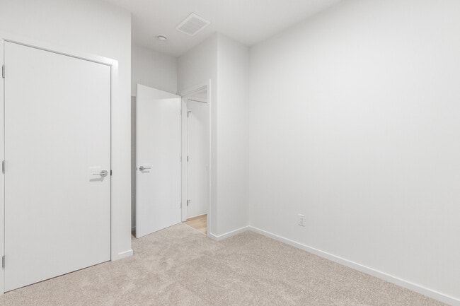 Building Photo - 16006-16103 103 Ave NW