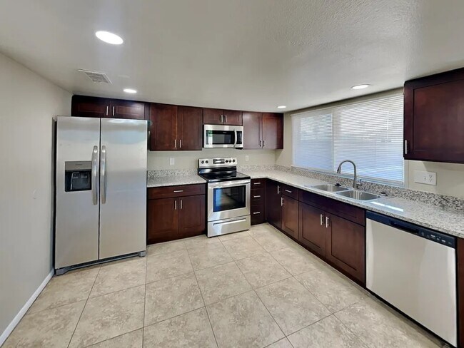 Foto del edificio - 2181 E Concorda Dr