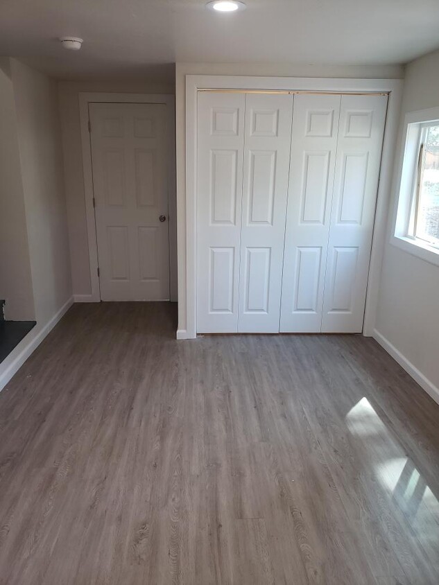Primary Photo - 206 North Lalakes Avenue