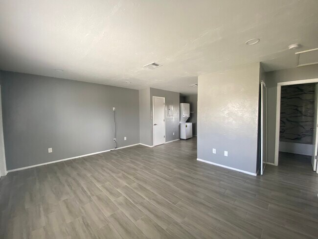 Building Photo - 115 Gordon Ave S