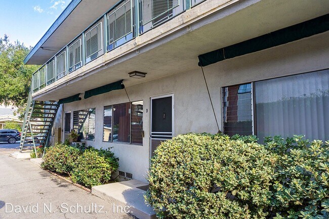 Building Photo - 322 Burchett St