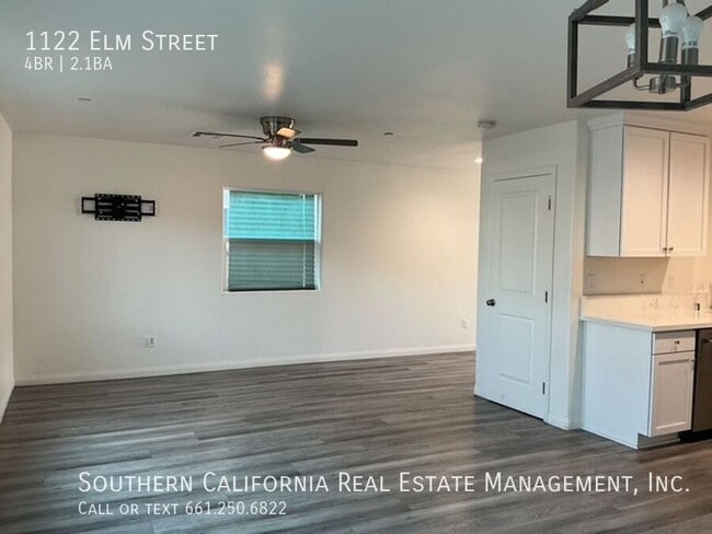 Building Photo - 1122 Elm St