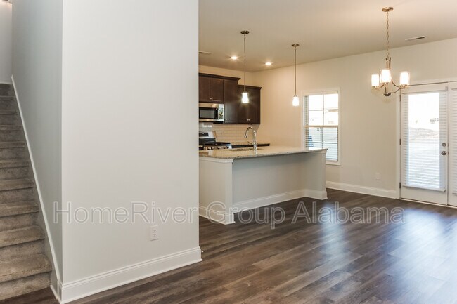 Building Photo - 105 Grv Hl Cir
