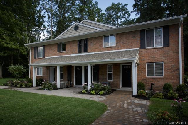Building Photo - 26 Country Club Dr
