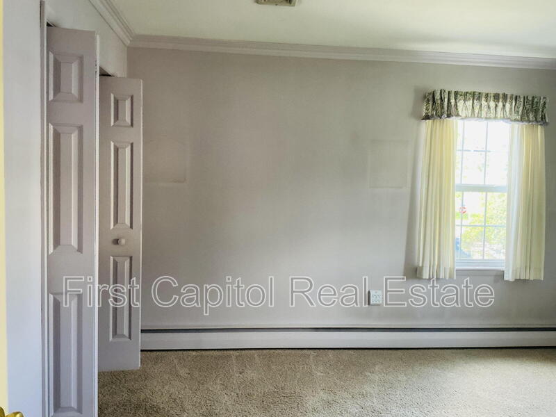 Foto principal - 286 N Walnut St