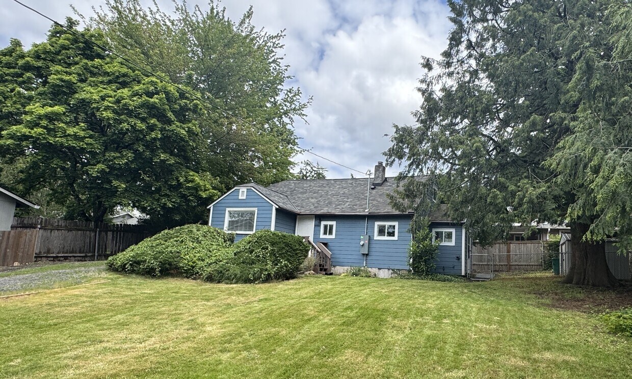 Foto principal - 8950 SW 69th Ave