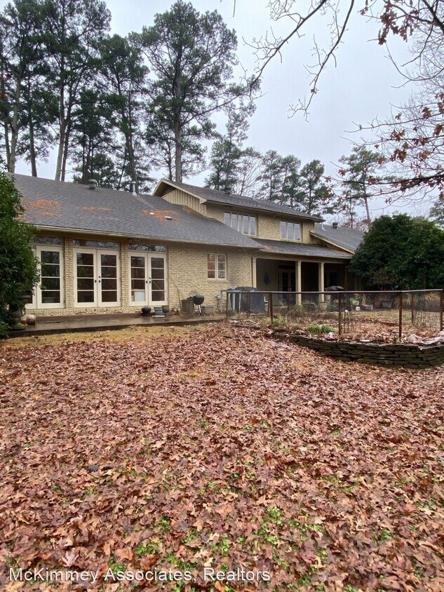 3 br, 4 bath House 10400 Cantrell Road House Rental in Little Rock