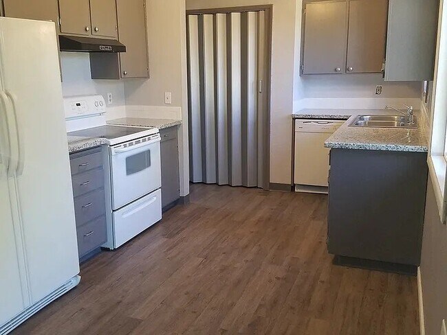 Foto del edificio - 440 N Yamhill St