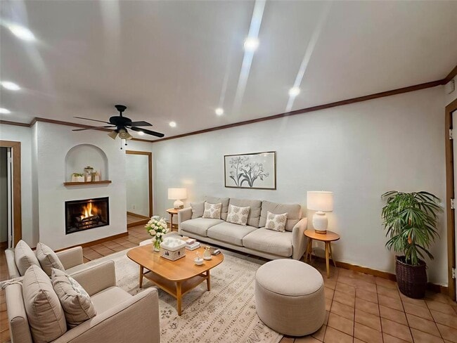Foto del edificio - 505 W 7th St