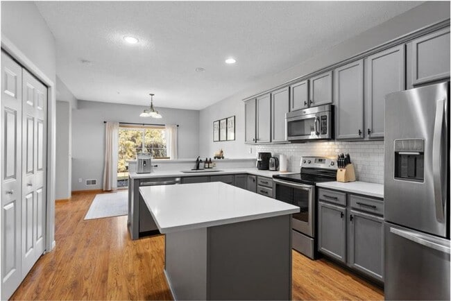 Building Photo - 1509 111th Dr NE