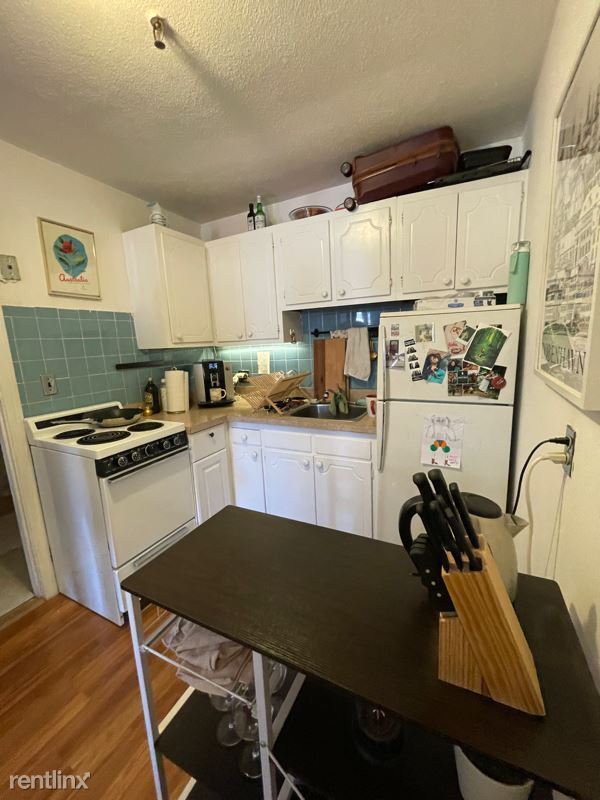 Building Photo - 301 Marlborough St