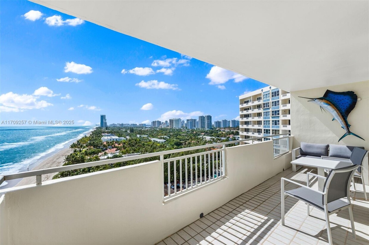 Foto principal - 3180 S Ocean Dr