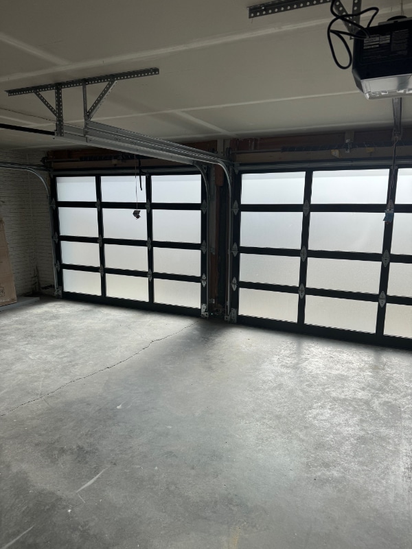 Building Photo - 2900 Loraine Dr