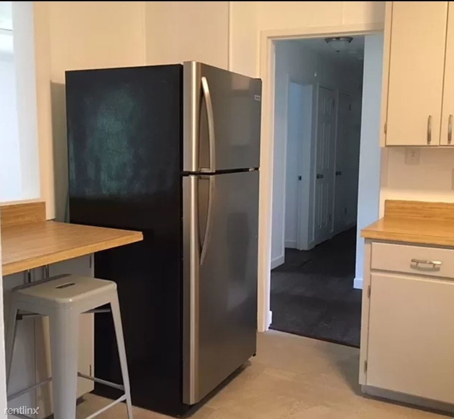Primary Photo - 2 br, 2 bath House - 108 Maple St