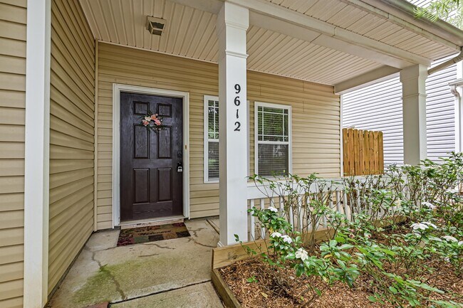 Building Photo - 9612 Mendenhall View Dr