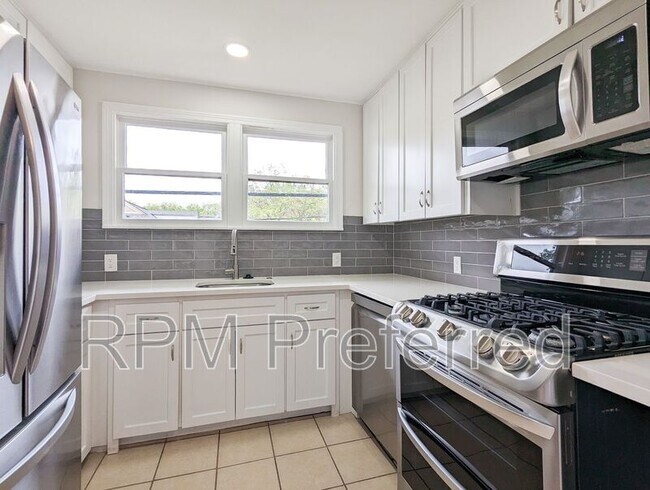 Foto del edificio - 2306 Addison Rd