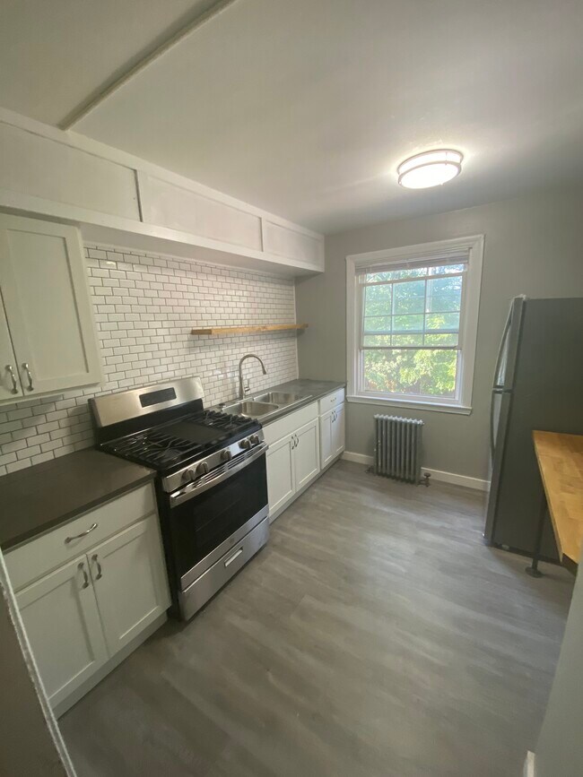 Kenwood Crossing 415 E 222nd St Cleveland, OH