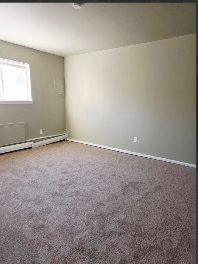 Foto del edificio - Large 2 bedrooms, 1 bathroom