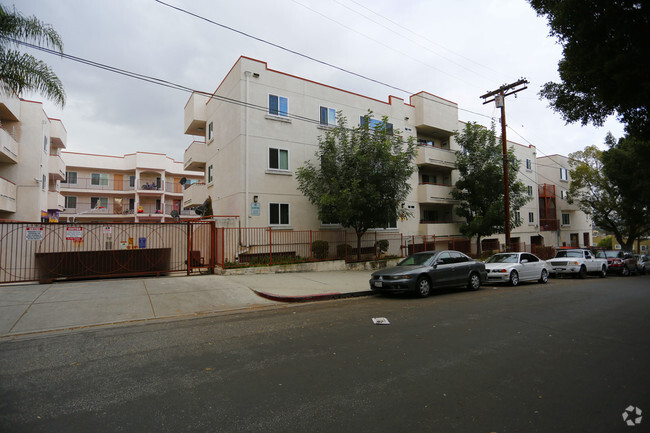 Building Photo - Angelina Apartments