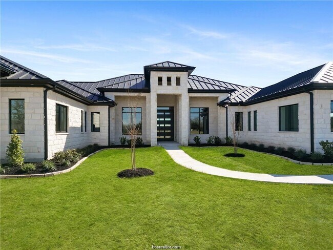 Foto del edificio - 4558 Hicks Ln