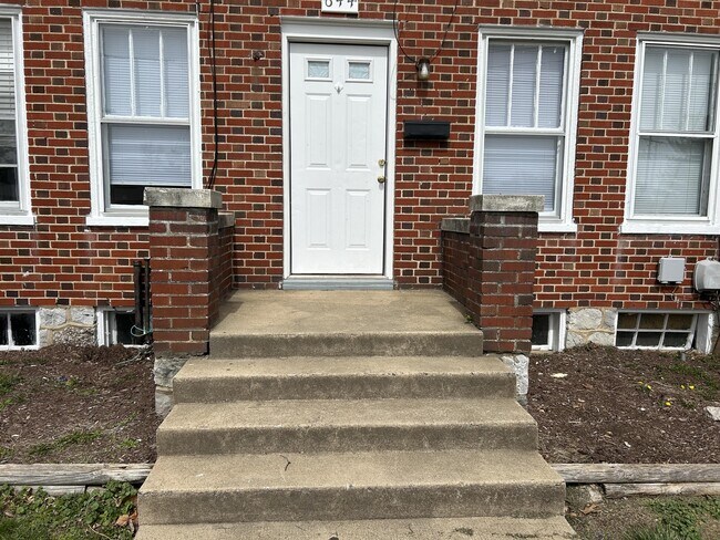 Building Photo - 644 Virginia Ave