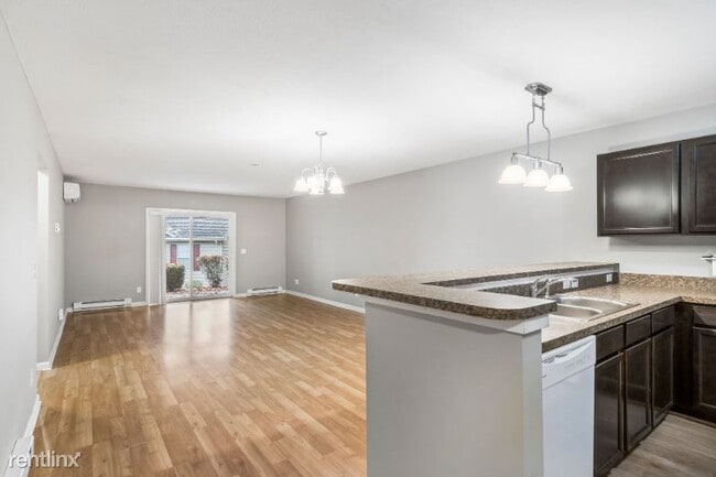 Building Photo - 3 br, 2 bath Condo - 1249 Terrace DR