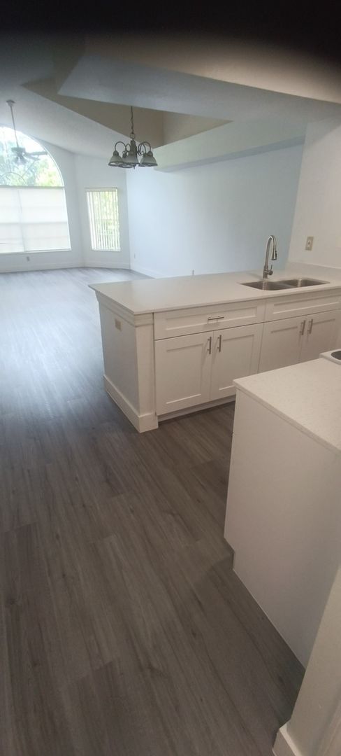Foto del edificio - 2719 N Poinciana Blvd