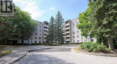 Building Photo - 89 Westwood Rd