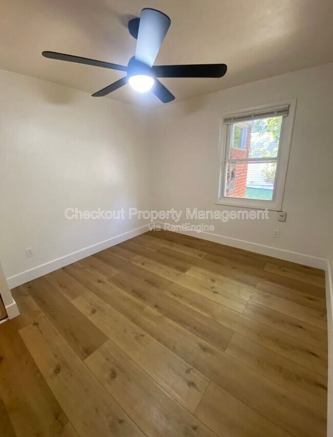 Foto del edificio - 120 Bellerive Blvd